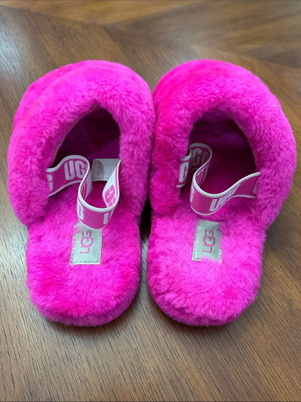 UGG Fluff Slide Slippers Shoes Slingbacks in Bright Pink Kids Size 3 Faux Fur